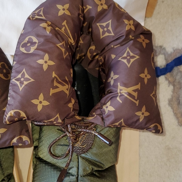 Louis Vuitton Pilloe Boot Green Quilted Water Repellent 9US or 39EU Monogram New - Picture 14 of 16